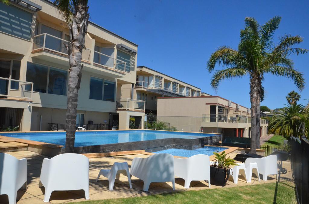 The Bluff Resort Apartments Encounter Bay Экстерьер фото