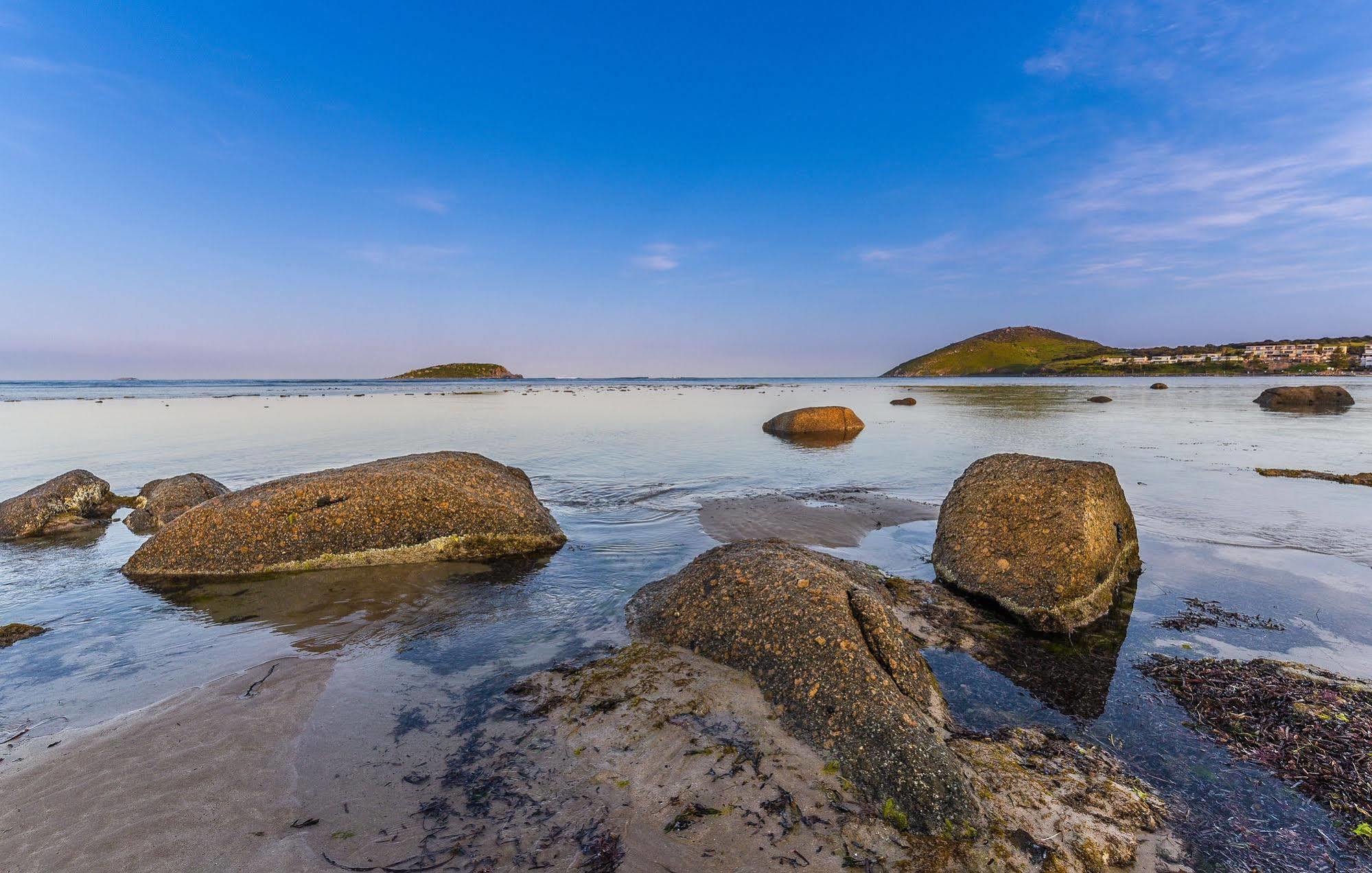 The Bluff Resort Apartments Encounter Bay Экстерьер фото