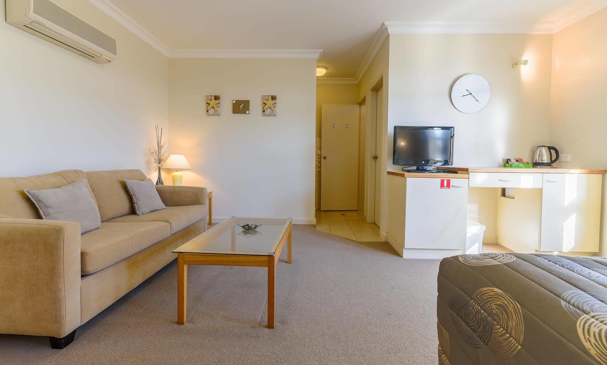 The Bluff Resort Apartments Encounter Bay Экстерьер фото