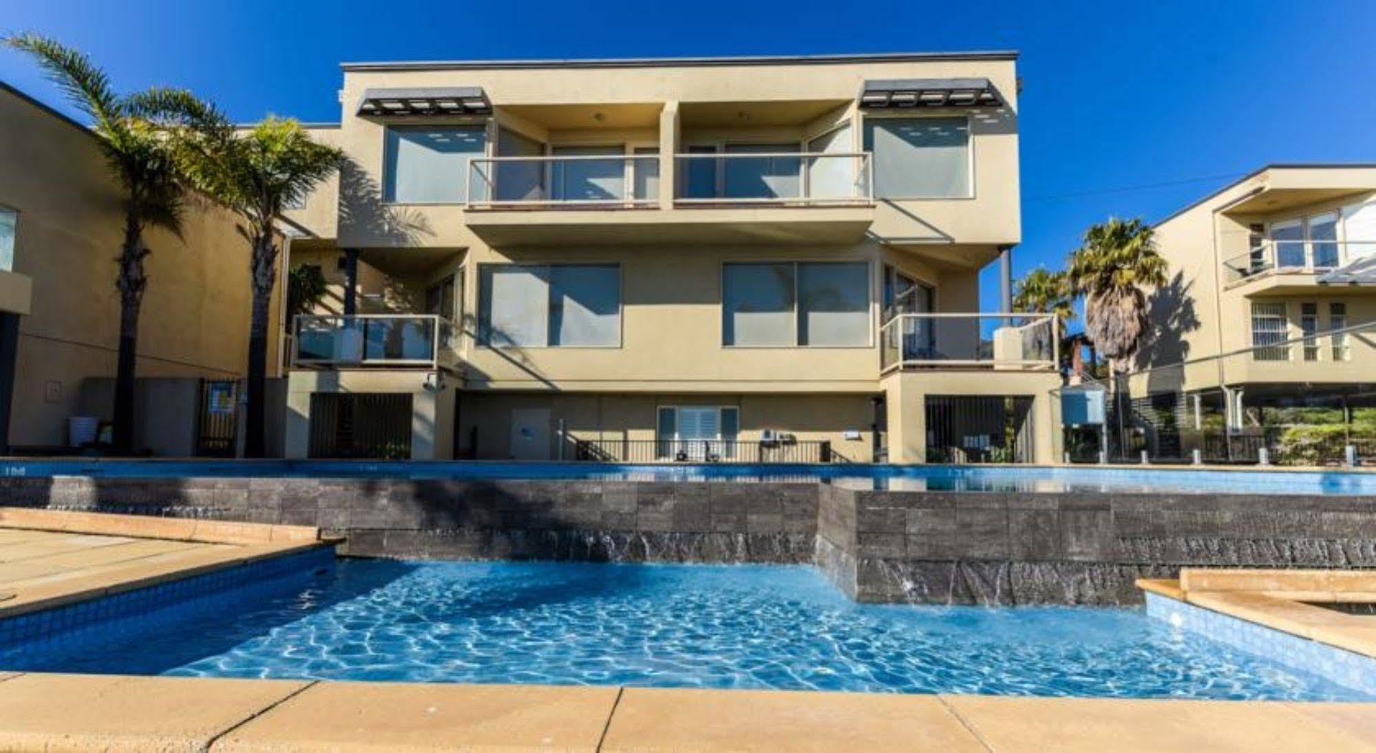 The Bluff Resort Apartments Encounter Bay Экстерьер фото